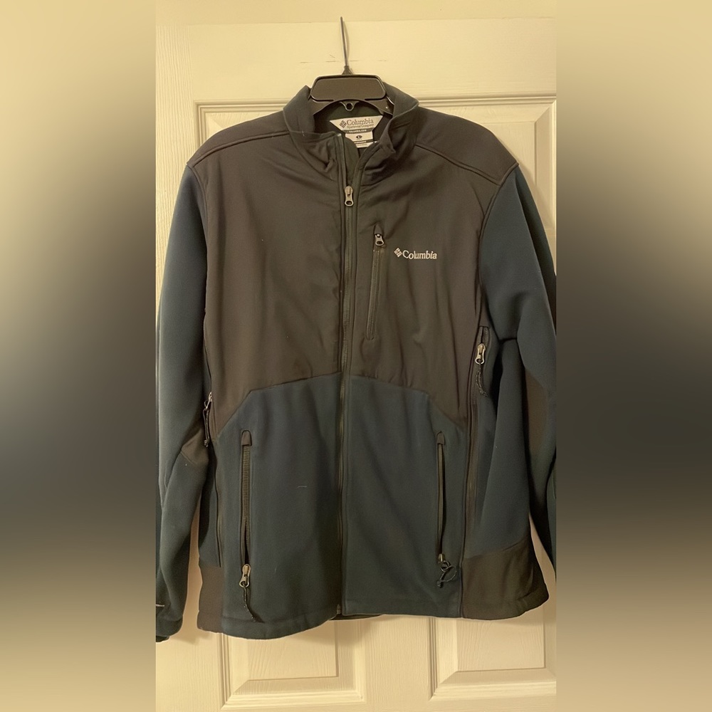 Columbia size Large